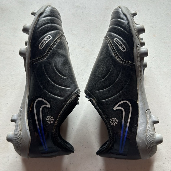 NIKE BOYS LITTLE KID JR LEGEND 10 CLUB SOCCER CLEAT SIZE 10C - Picture 11 of 13